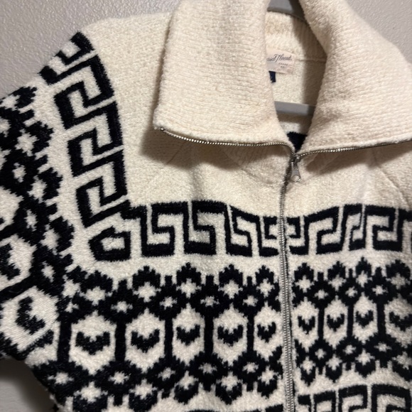 Universal Thread holiday Zip-Up Jacket - Picture 2 of 3